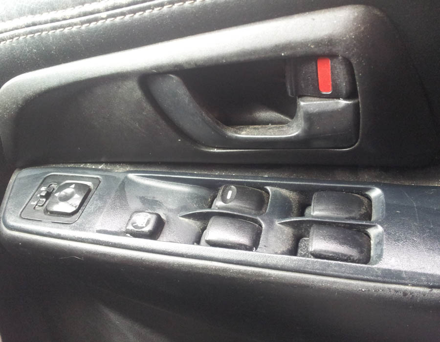 Mitsubishi Shogun Pinin window-switch-driver-side-front